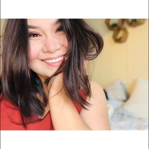 Meet your Posher, Adrianna